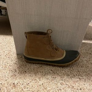 Sorel out and about booties.